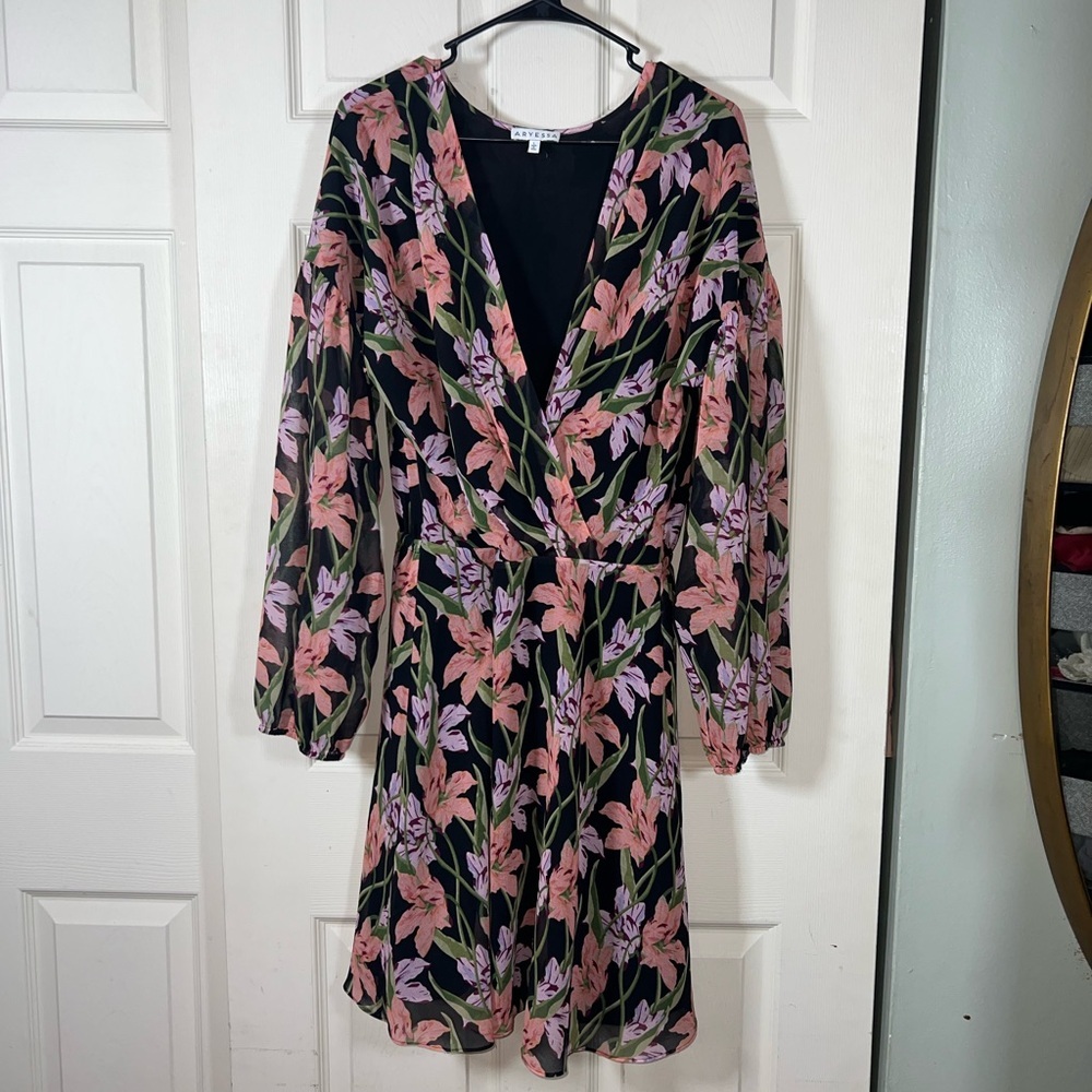Anthropologie Aryessa Floral V-Neck Spring Dress - knee length, Long sleeve